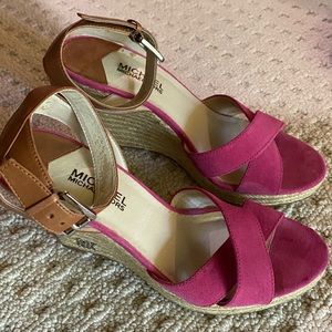 Michael Kors Wedge Sandal / Heels , size 9